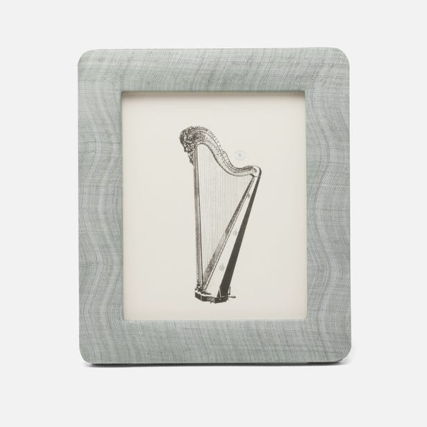 Halle Frame Collection
