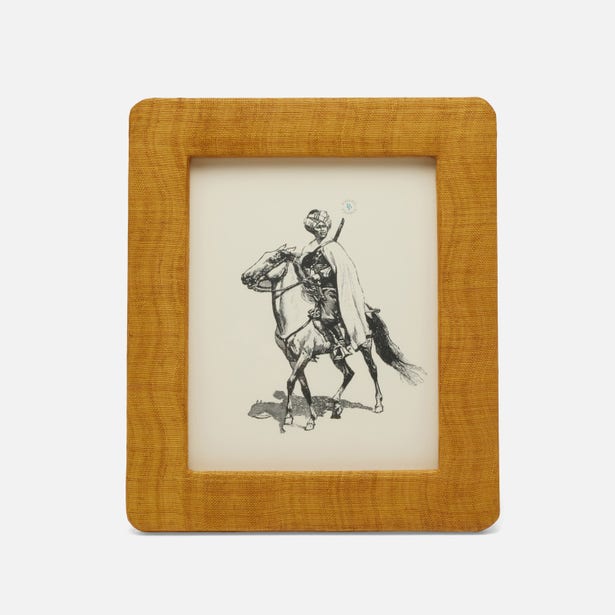Halle Frame Collection