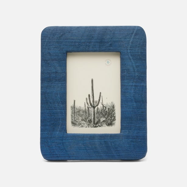 Halle Frame Collection