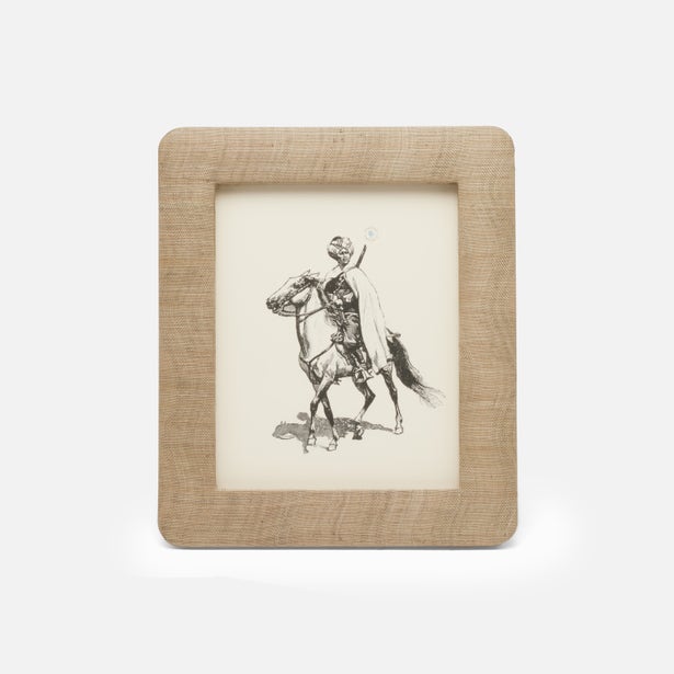 Halle Frame Collection