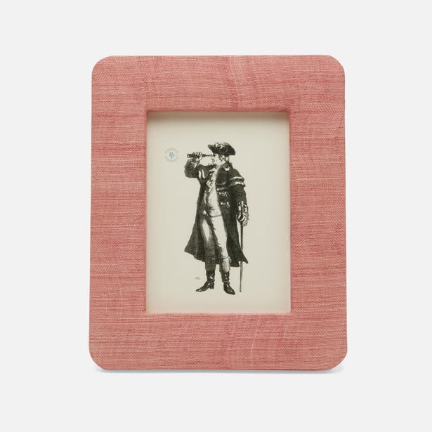 Halle Frame Collection