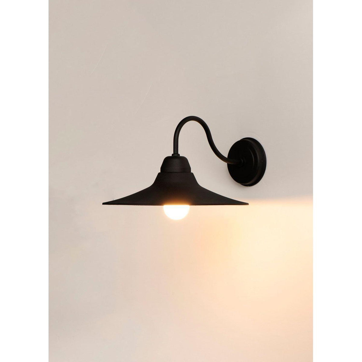 Dockside Outdoor Wall Lantern