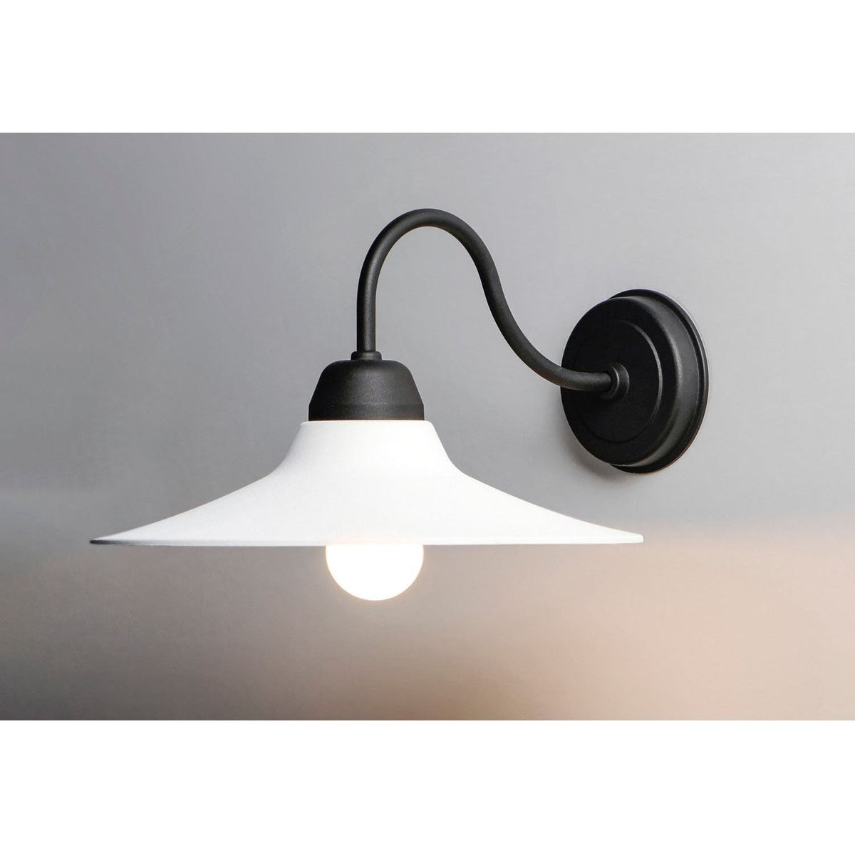 Dockside Outdoor Wall Lantern