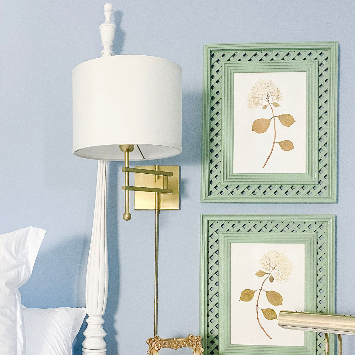Crystorama - MAR-A8031-AG - Une lampe Murale - Marshall - Laiton vieilli