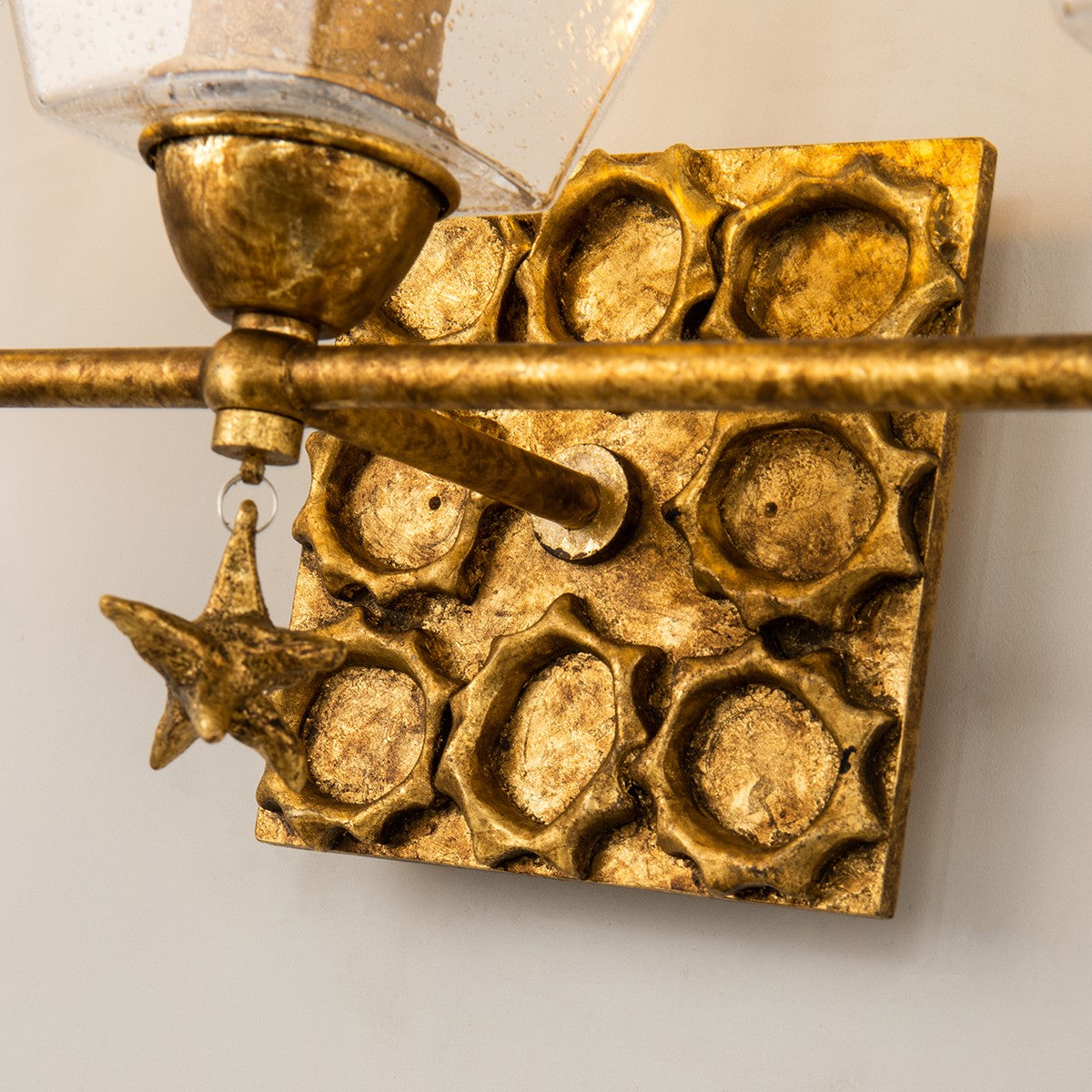 Lucas + McKearn - BB1002G-3 - Applique murale trois lumières - Étoile - Feuille d'or