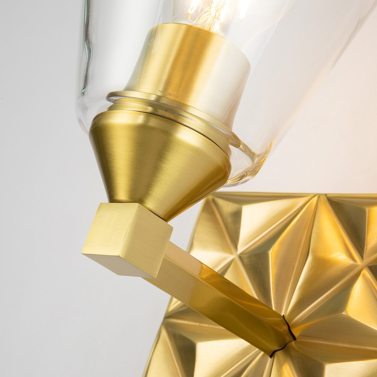 Lucas + McKearn - BB1302AGB-1 - Une lampe Murale - Alpha - Laiton vieilli