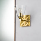 Lucas + McKearn - BB1302AGB-1 - Une lampe Murale - Alpha - Laiton vieilli