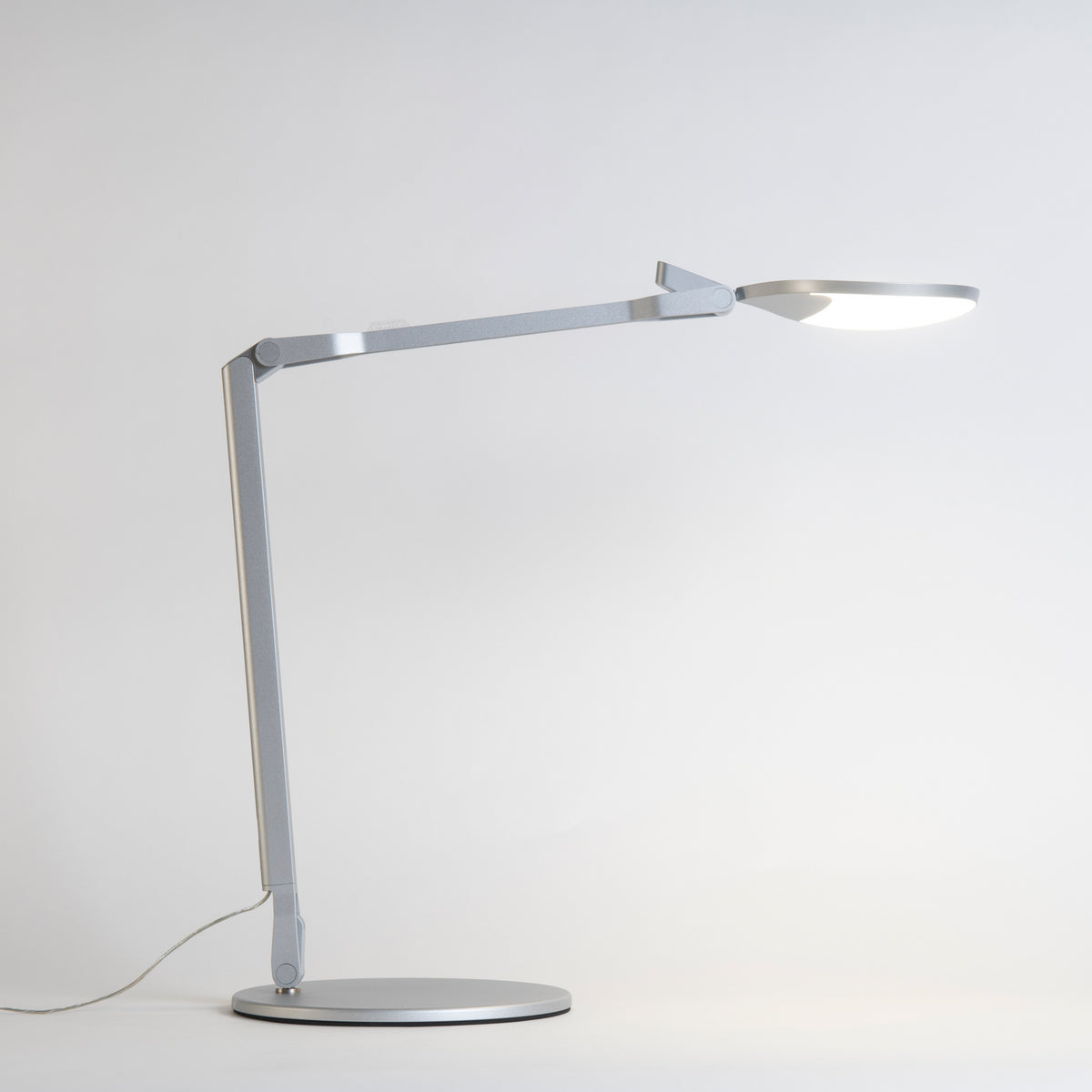 Koncept - SPY-W-SIL-RCH-DSK - LED Desk Lamp - Splitty - Silver