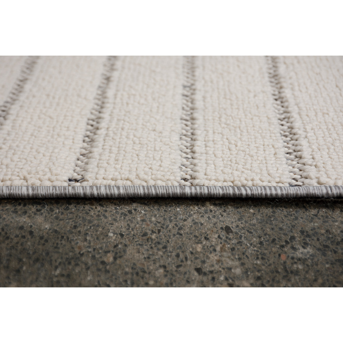 Renwil Canada - RAMB-10193-58 - Rug - Ambrose - Ivory/Grey