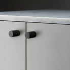 Buster + Punch - UFK-094583 - Bouton de meuble - Bronze fumé