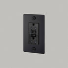 Buster + Punch - NSC-023801 - Prise double - Noir