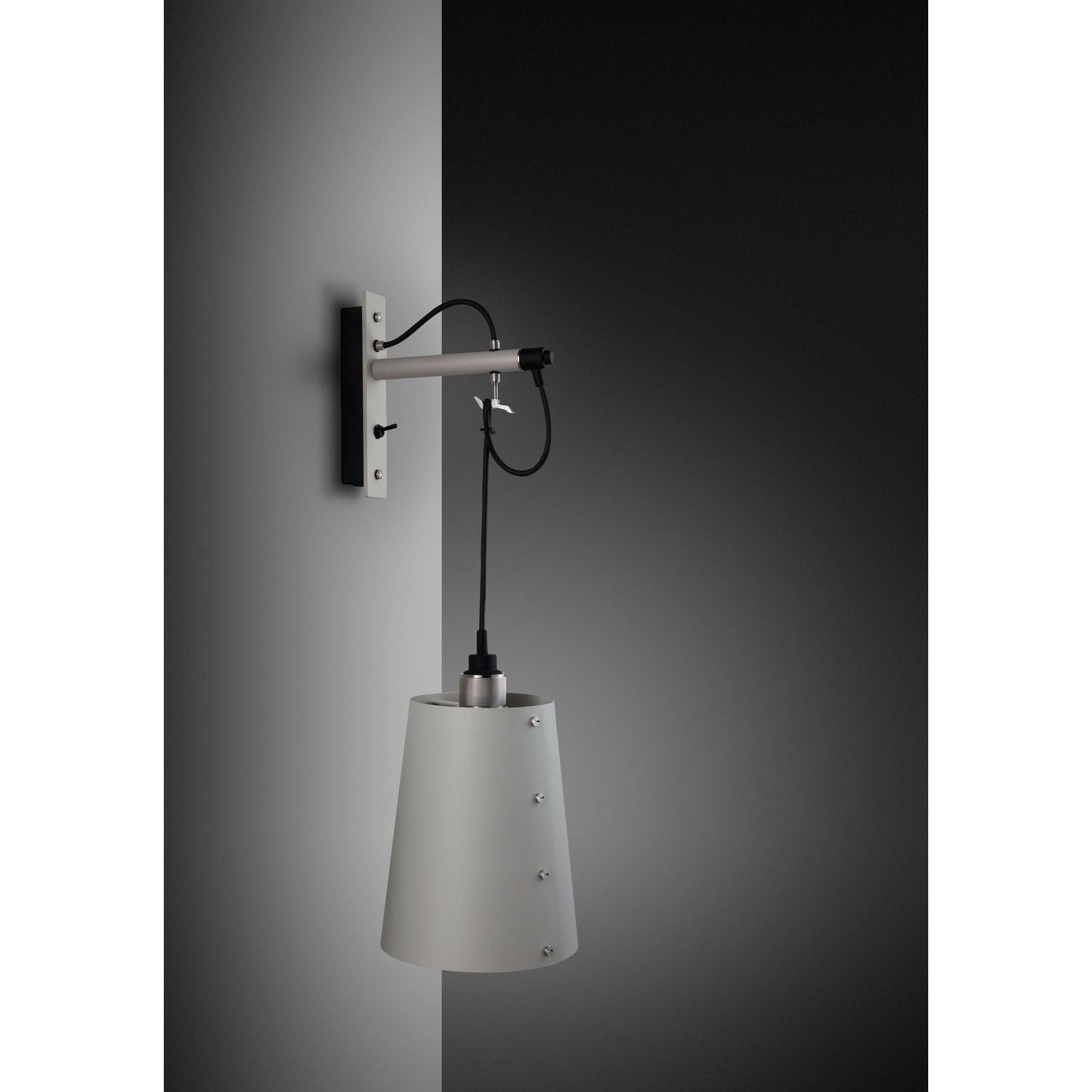 Buster + Punch - NHW-23513 - LED Murale - Acier
