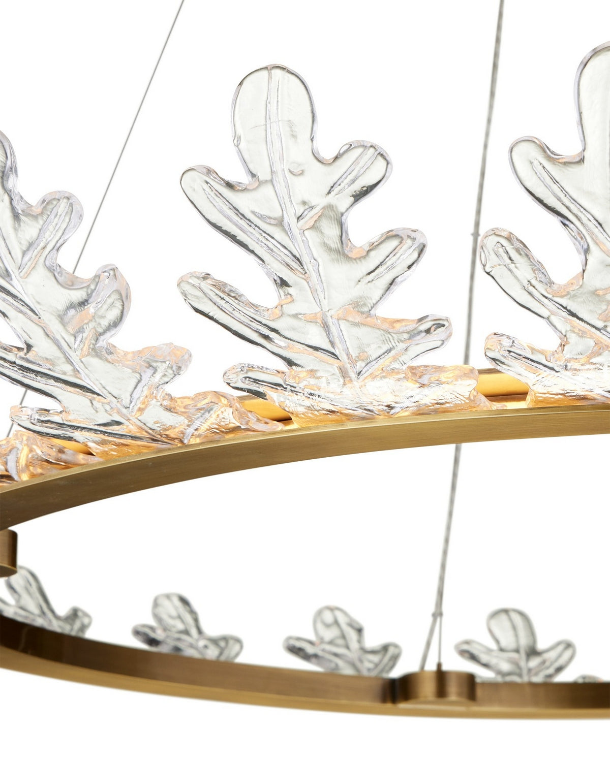 Currey and Company 9000-1372 Couronne de chêne Suspendu en laiton antique poli/transparent