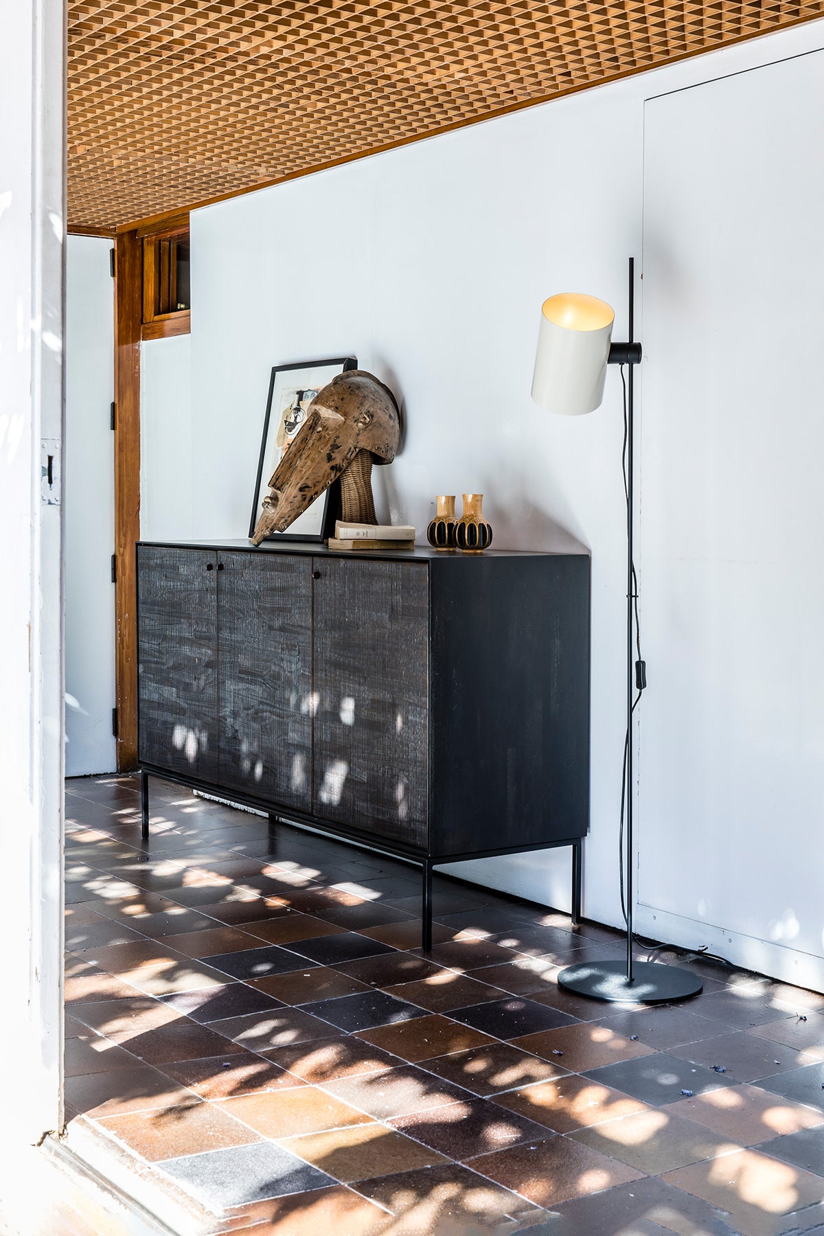 Faro Barcelona 20034-80-US Guadalupe Floor Lamp in Black/Beige
