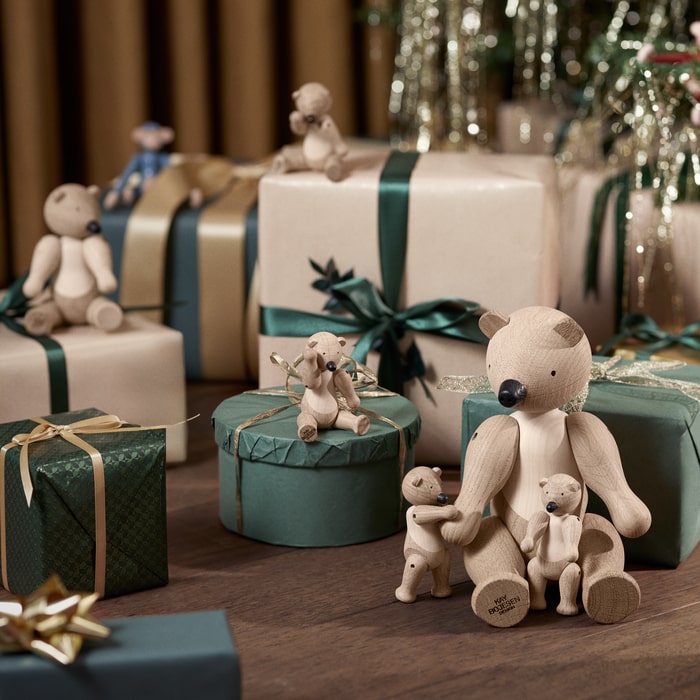 Kay Bojesen 39541 Bear Wooden Figurine in Oak/Maple