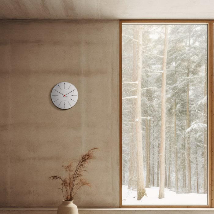 Horloge murale Arne Jacobsen Clocks 43640, modèle banquier, blanc/noir/rouge