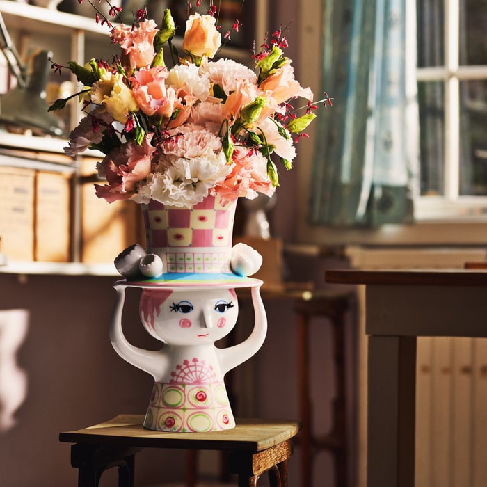 Bjørn Wiinblad 56568 Lady with Hat Vase in Pink/Yellow