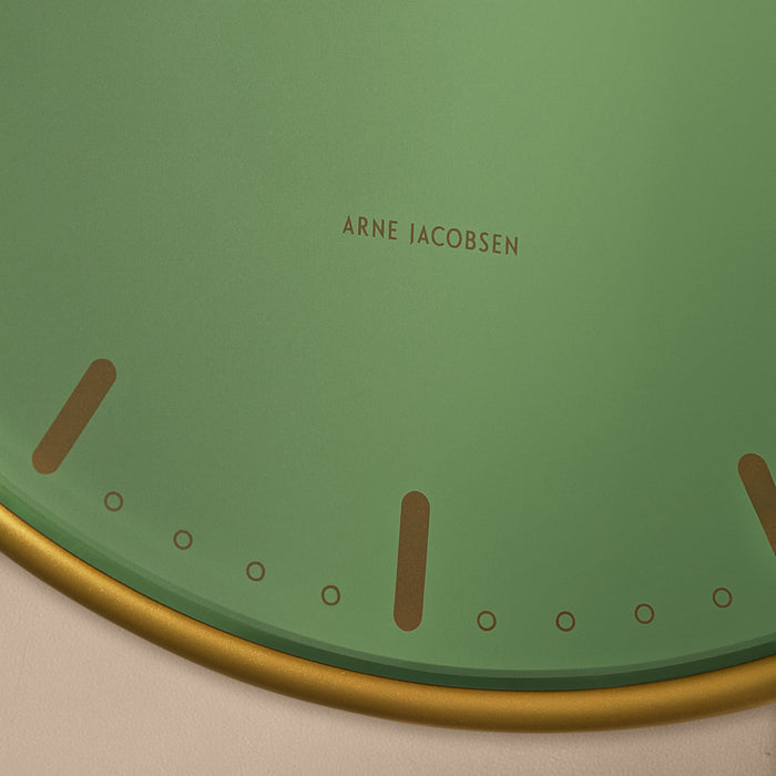 Horloge murale Arne Jacobsen Clocks 43484, Hôtel de Ville, verte
