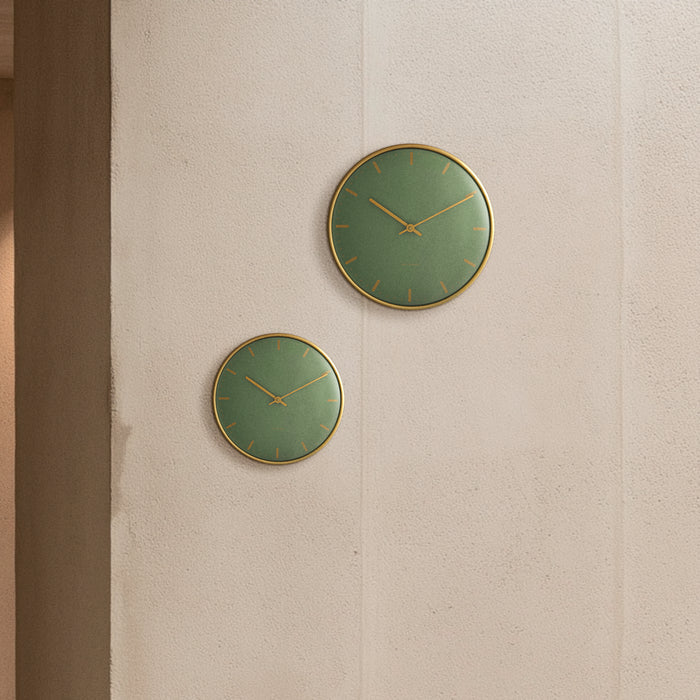 Horloge murale Arne Jacobsen Clocks 43484, Hôtel de Ville, verte