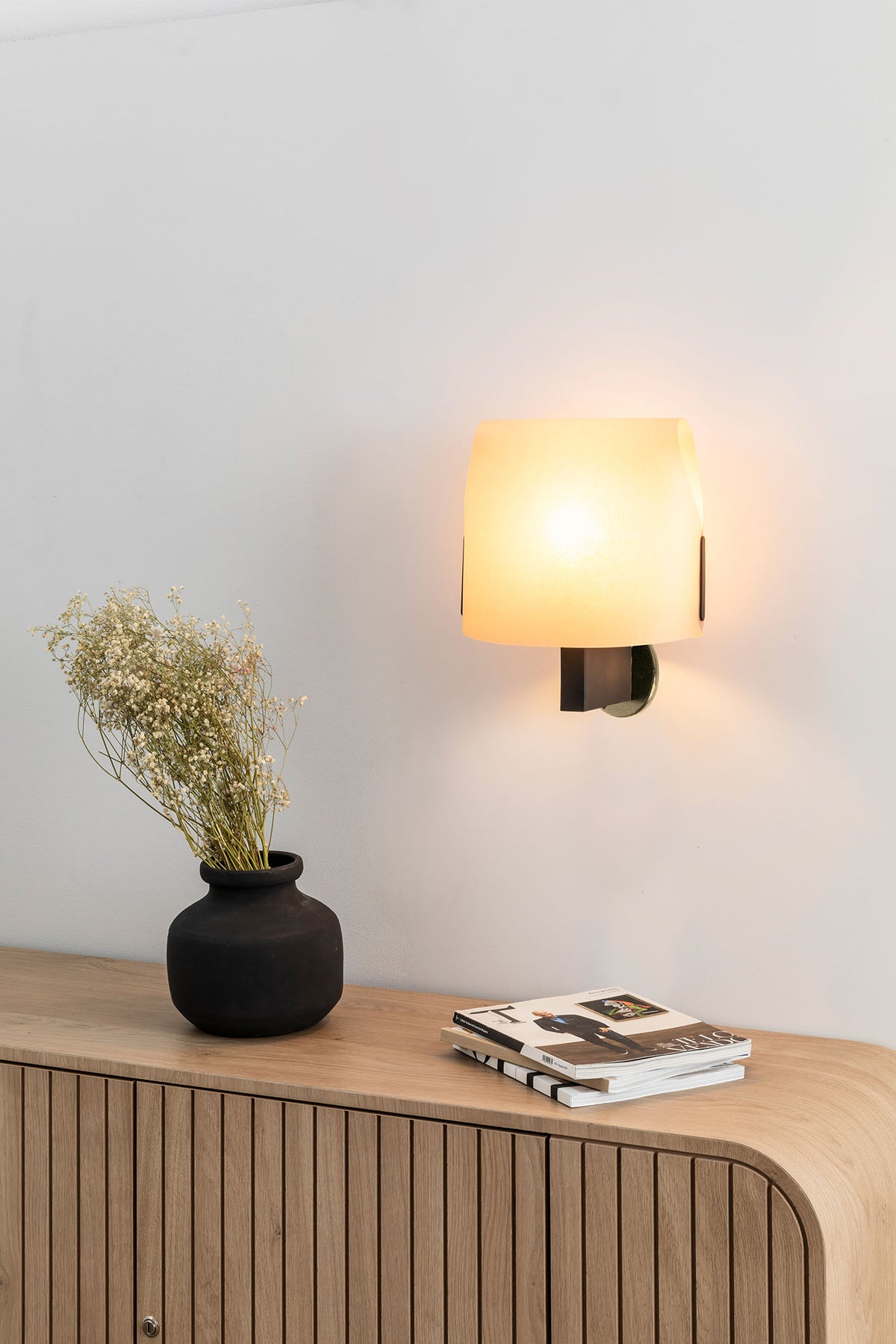 Faro Barcelona 23004-58-US Luang Wall Sconce in Black/Camel