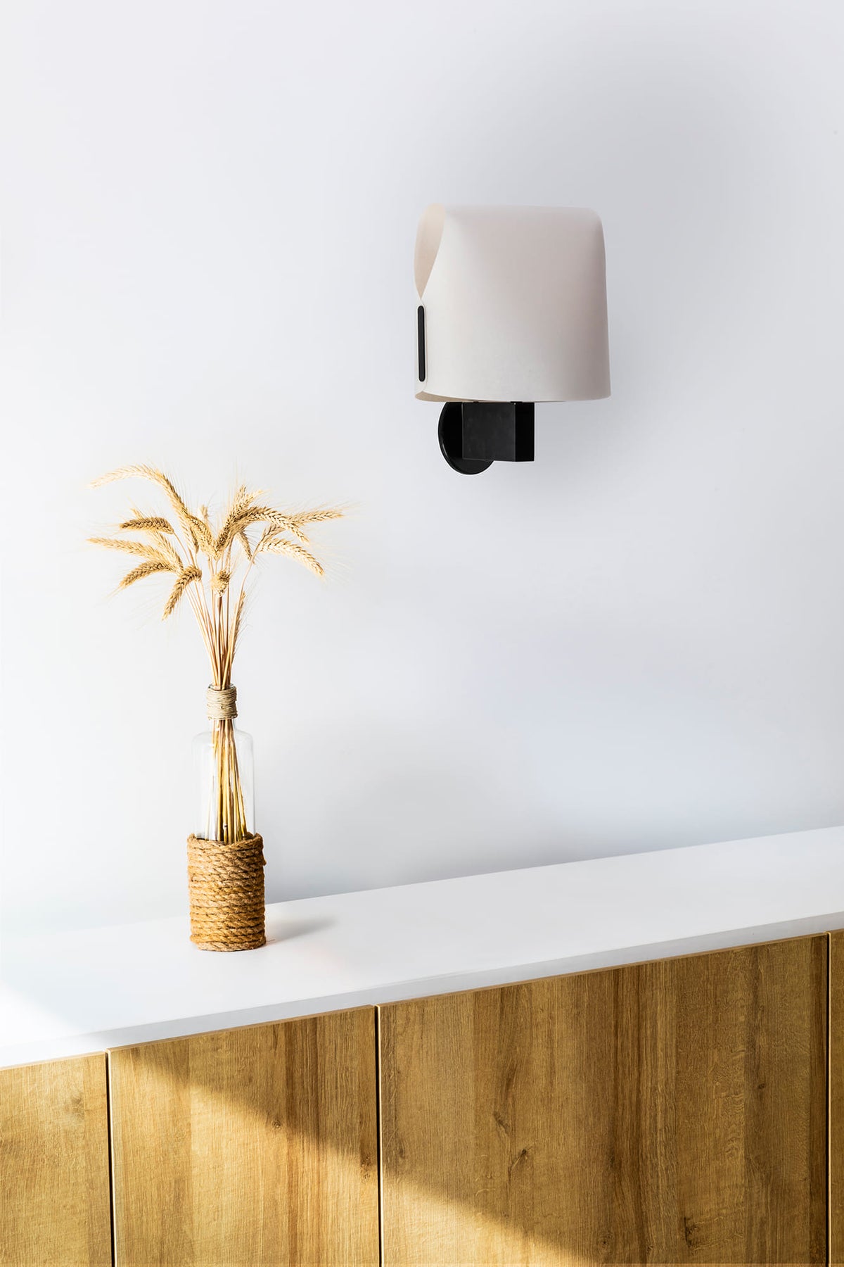 Faro Barcelona 23004-58-US Luang Wall Sconce in Black/Camel
