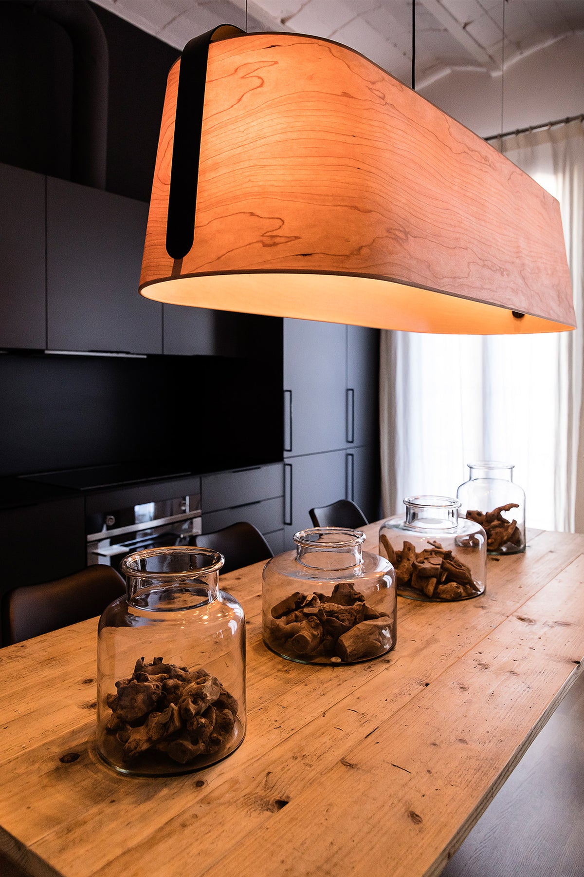 Faro Barcelona 29849-US Stood 5-Light Linear Suspension in Black/Wood