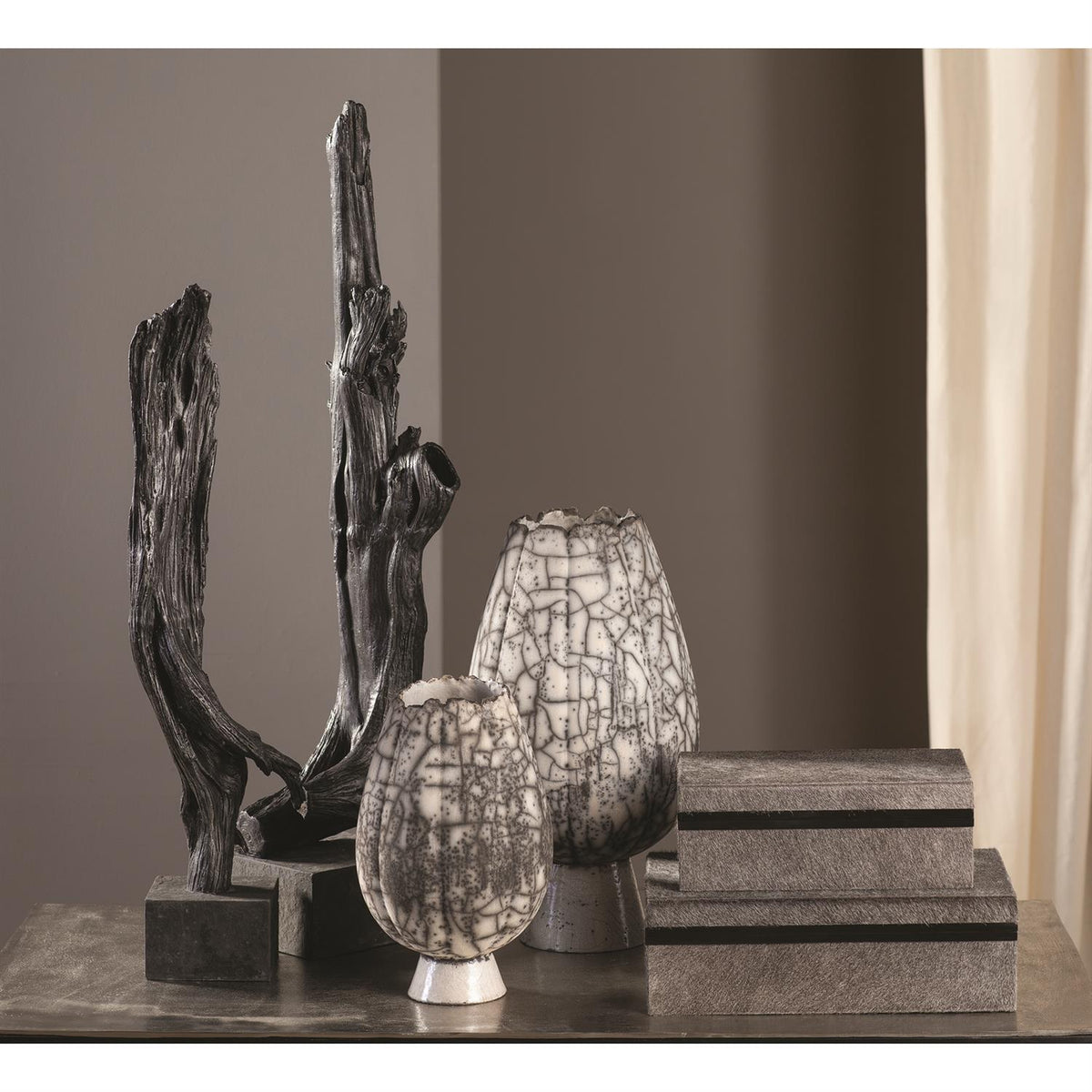 Vases à pieds craquelés