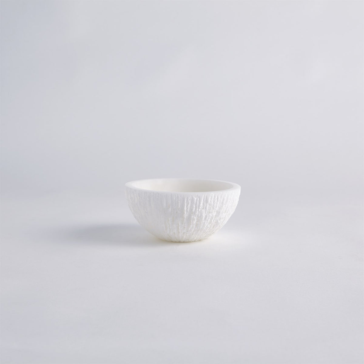 Bols en albâtre ciselé