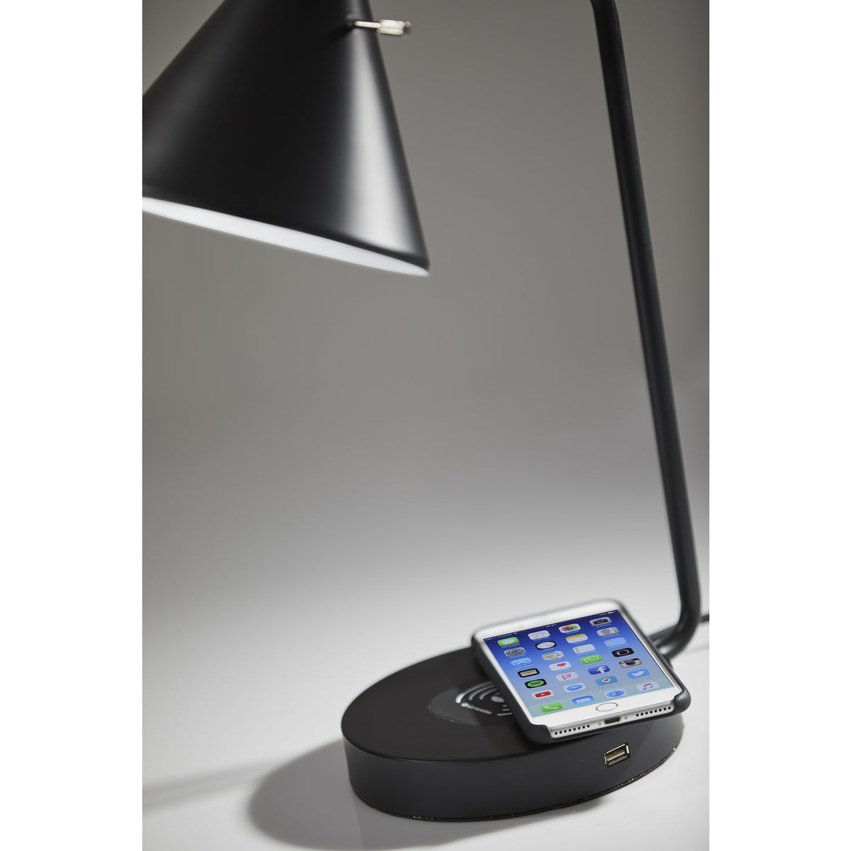 Maxine 'AdessoCharge' Desk Lamp