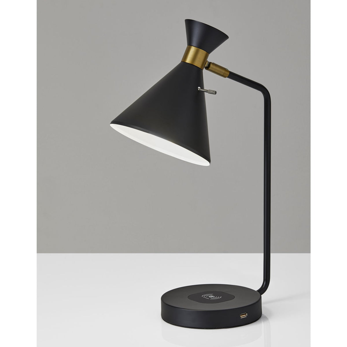 Maxine 'AdessoCharge' Desk Lamp
