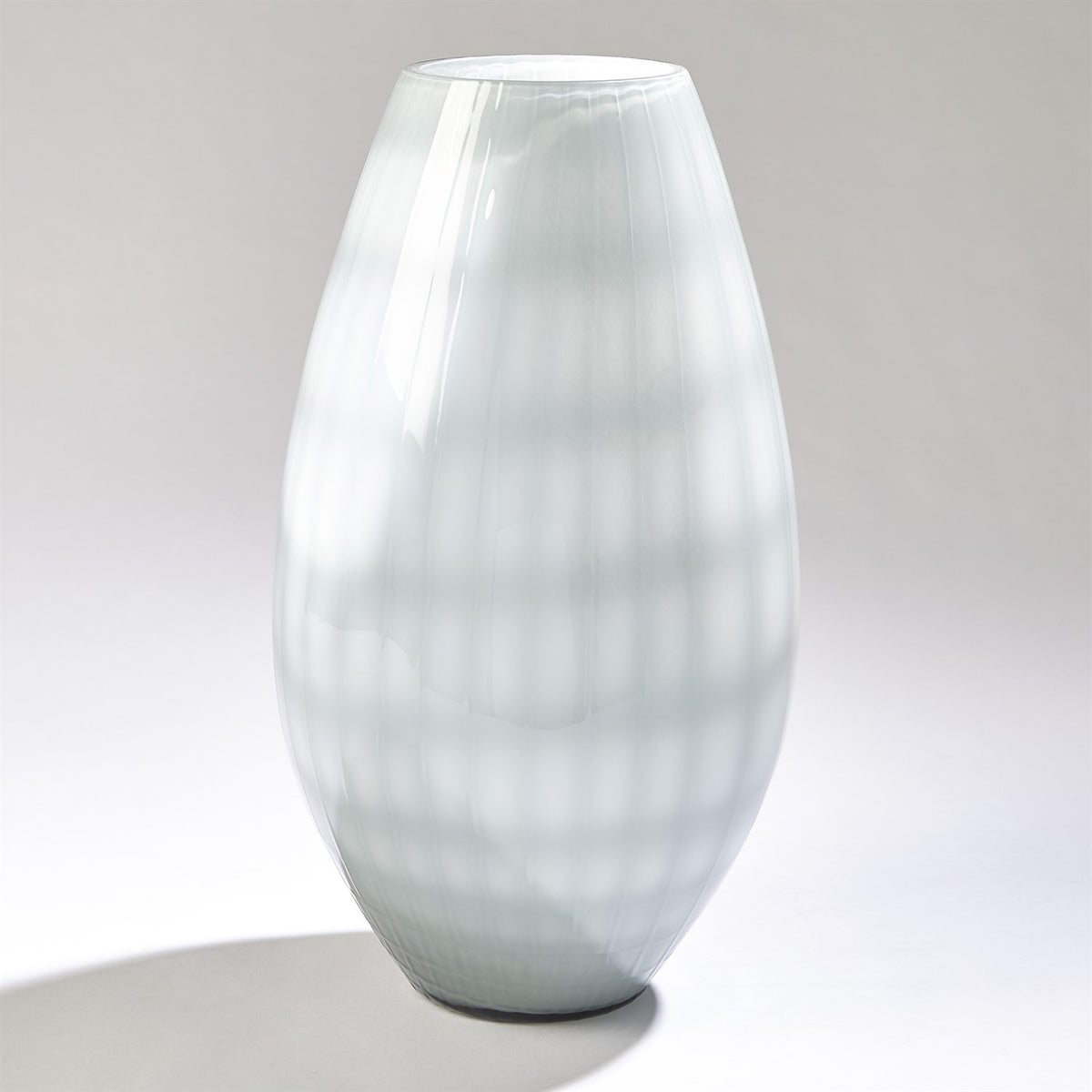 Vase en verre à grille