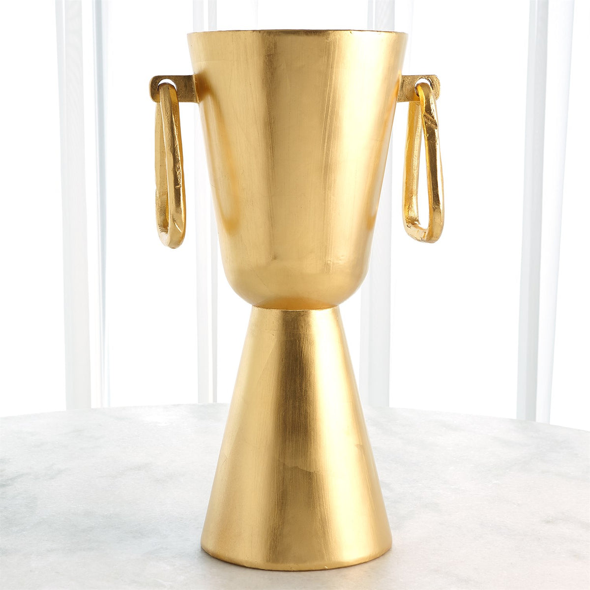 Collection d'urnes à trophées et de coupes d'amour