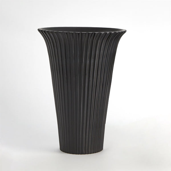 Vases cannelés évasés