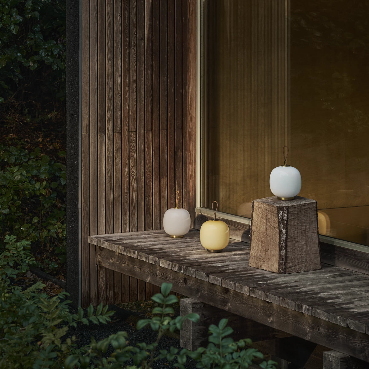 VL 45 Portable Table Lamp