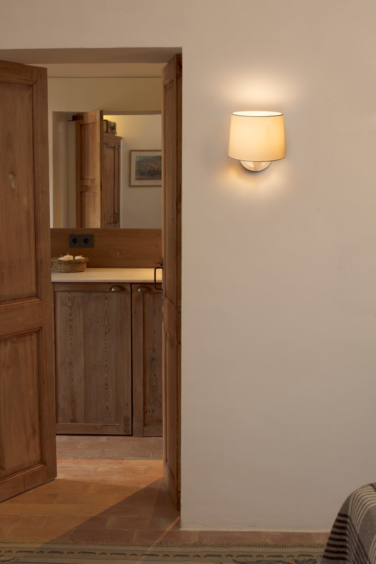 Faro Barcelona 64306-01-US Conga Wall Sconce in White/White