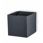 Cube LED 5"W Avenue Outdoor avec affichage haut/bas Murale Profil latéral AV9887-BLK — silhouette d'un cube noir parfaitement carré contre un mur