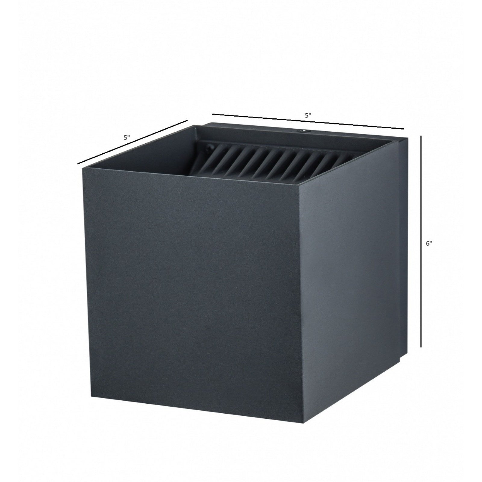 Cube LED 5"W Avenue Outdoor avec affichage haut/bas Murale Profil latéral AV9887-BLK — silhouette d'un cube noir parfaitement carré contre un mur