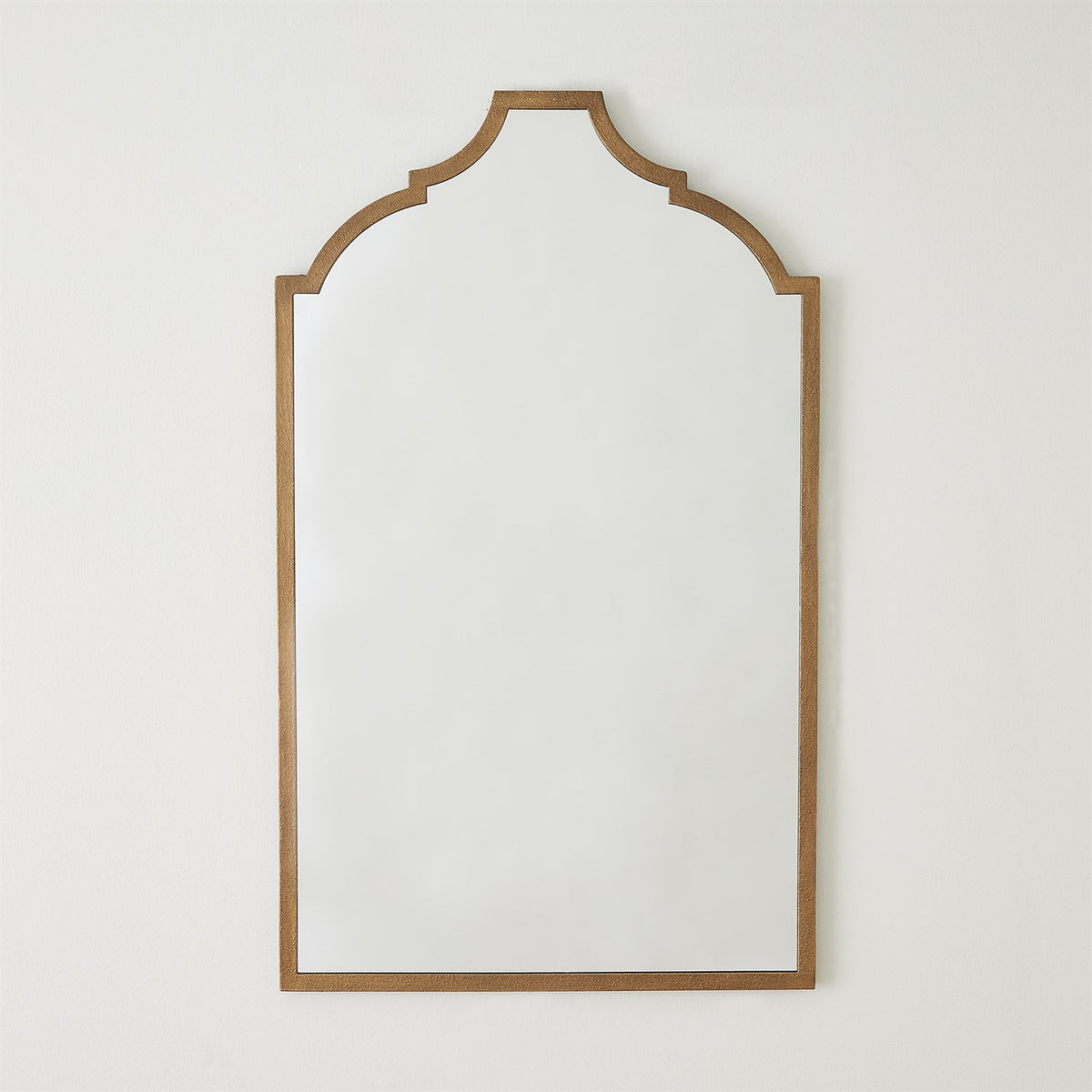 Miroir de silhouette de bâtiment