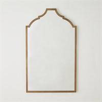 Miroir de silhouette de bâtiment