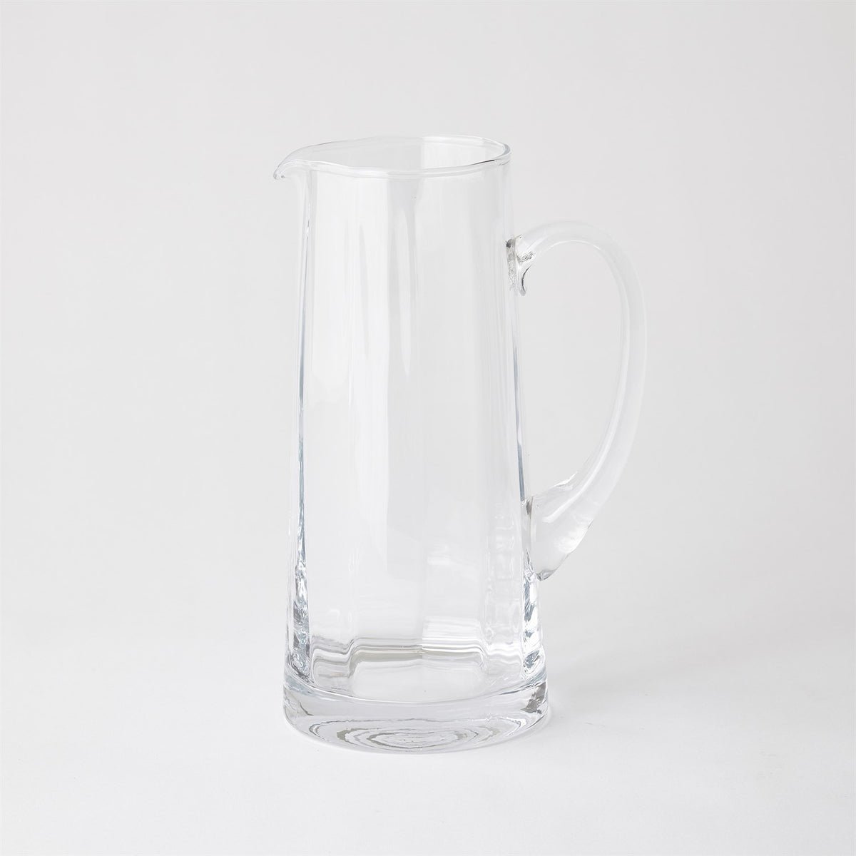 Pichet en verre transparent