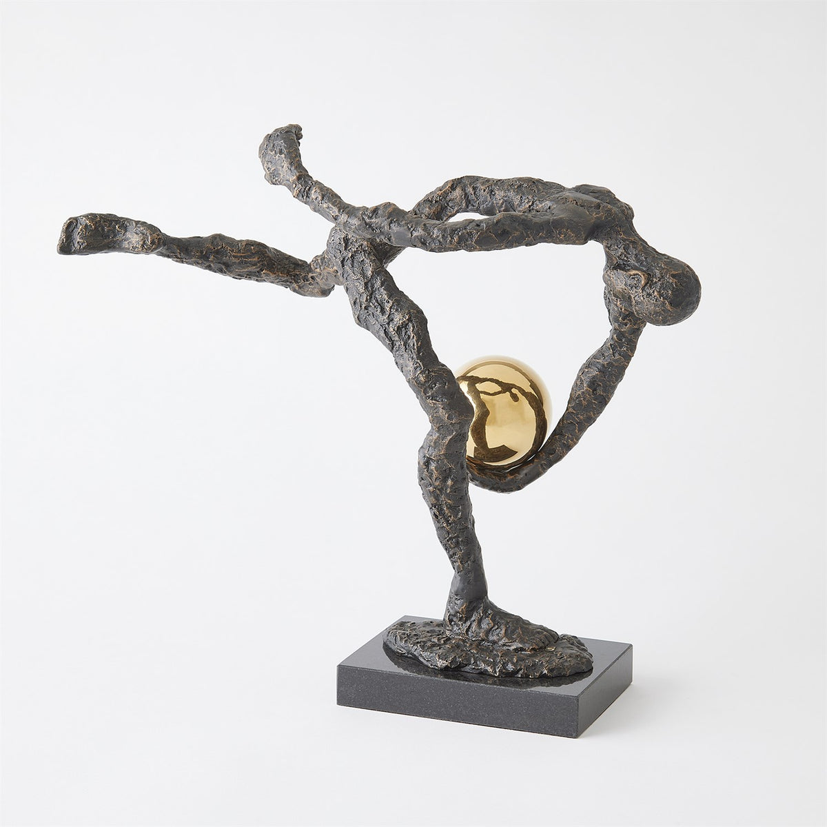 Sculpture trébuchée