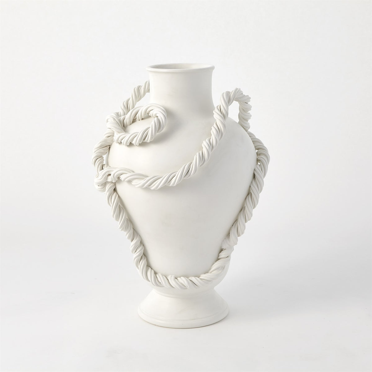 Vase en vigne torsadée