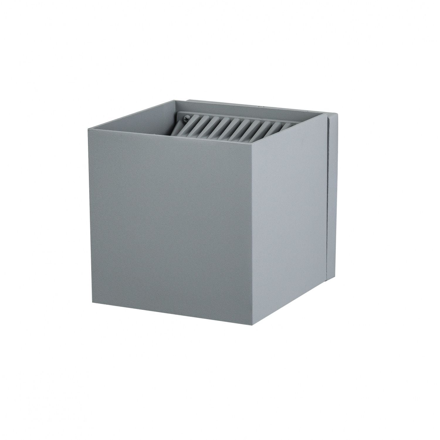 Cube LED 5"W Avenue Outdoor avec affichage haut/bas Murale AV9887-SLV vue de face — Cube carré argenté de 5 pouces avec ouvertures sur le dessus et le dessous, fond blanc