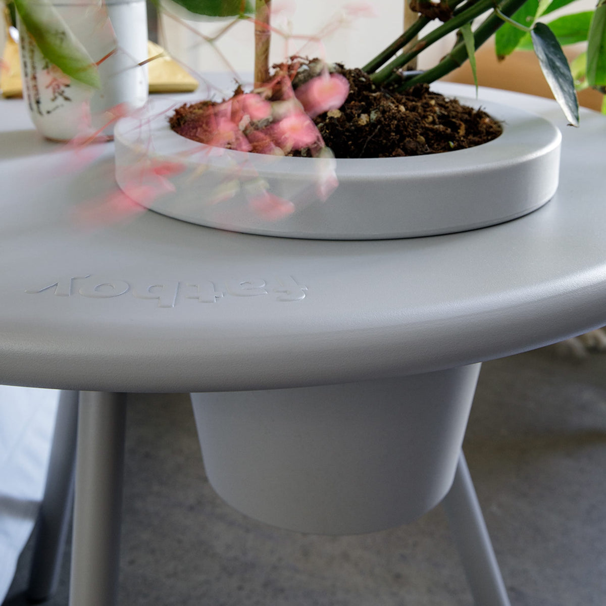 Bakkes<br> Table d'appoint et jardinière