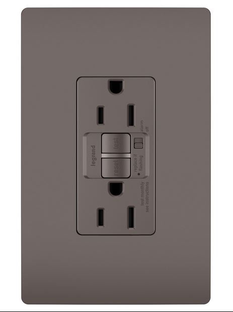 Radiant® Spec Grade 15A Inviolable Self Test GFCI Prise