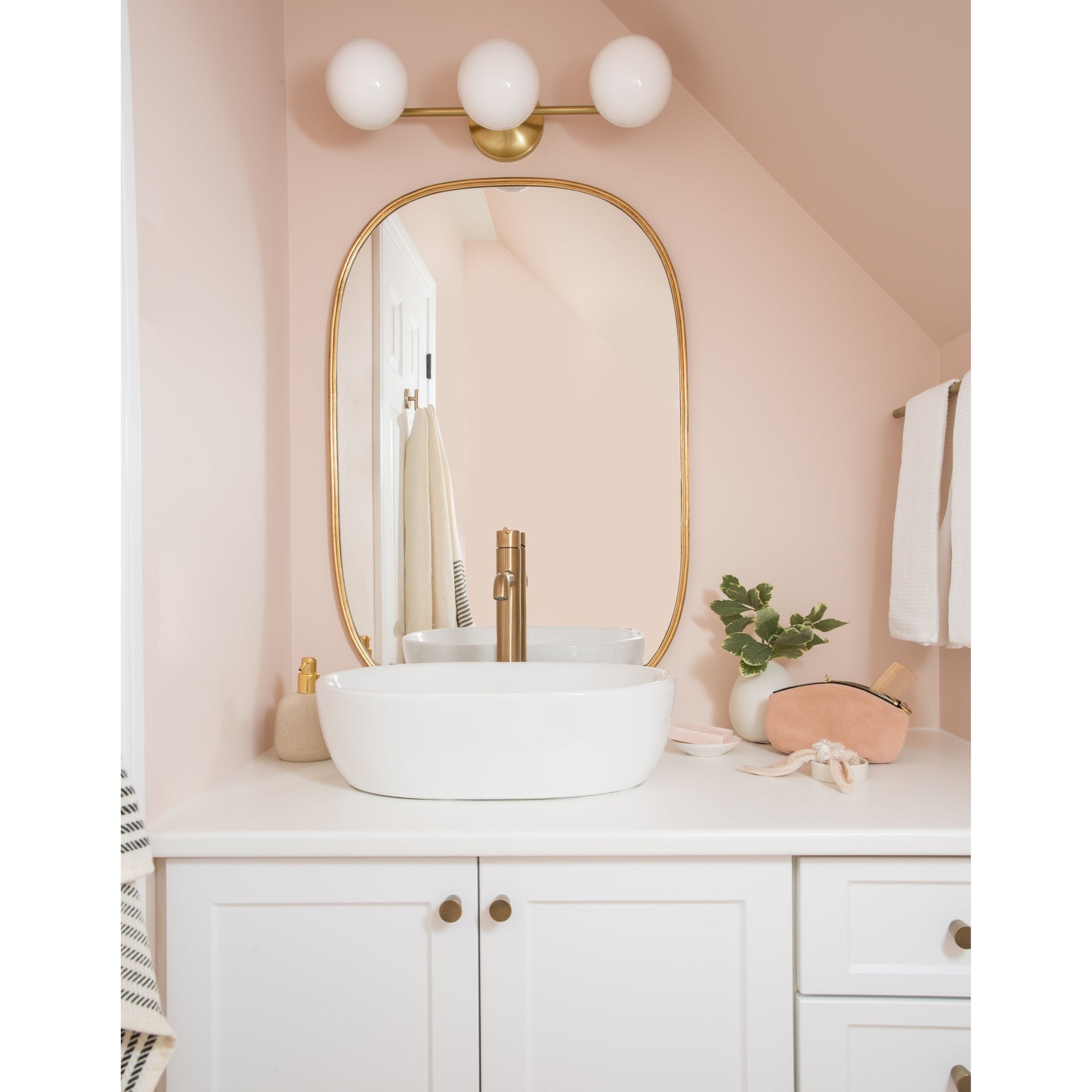 Hudson Valley Lighting - Fleming Bath Vanity - 4742-AGB | Montreal Lighting & Hardware