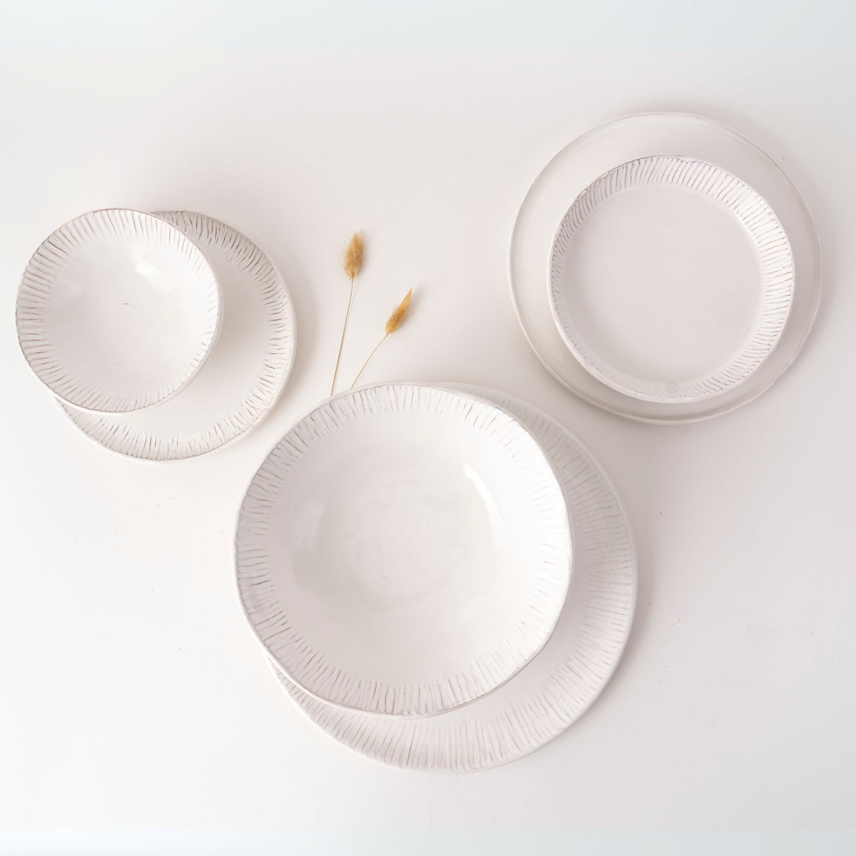 Zafferano America GR00600S2 Graffito Charger / Pizza Plate in Porcelain