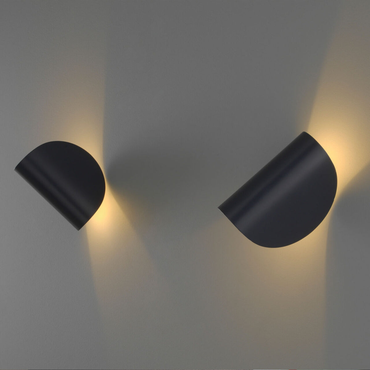 Lampe murale IO