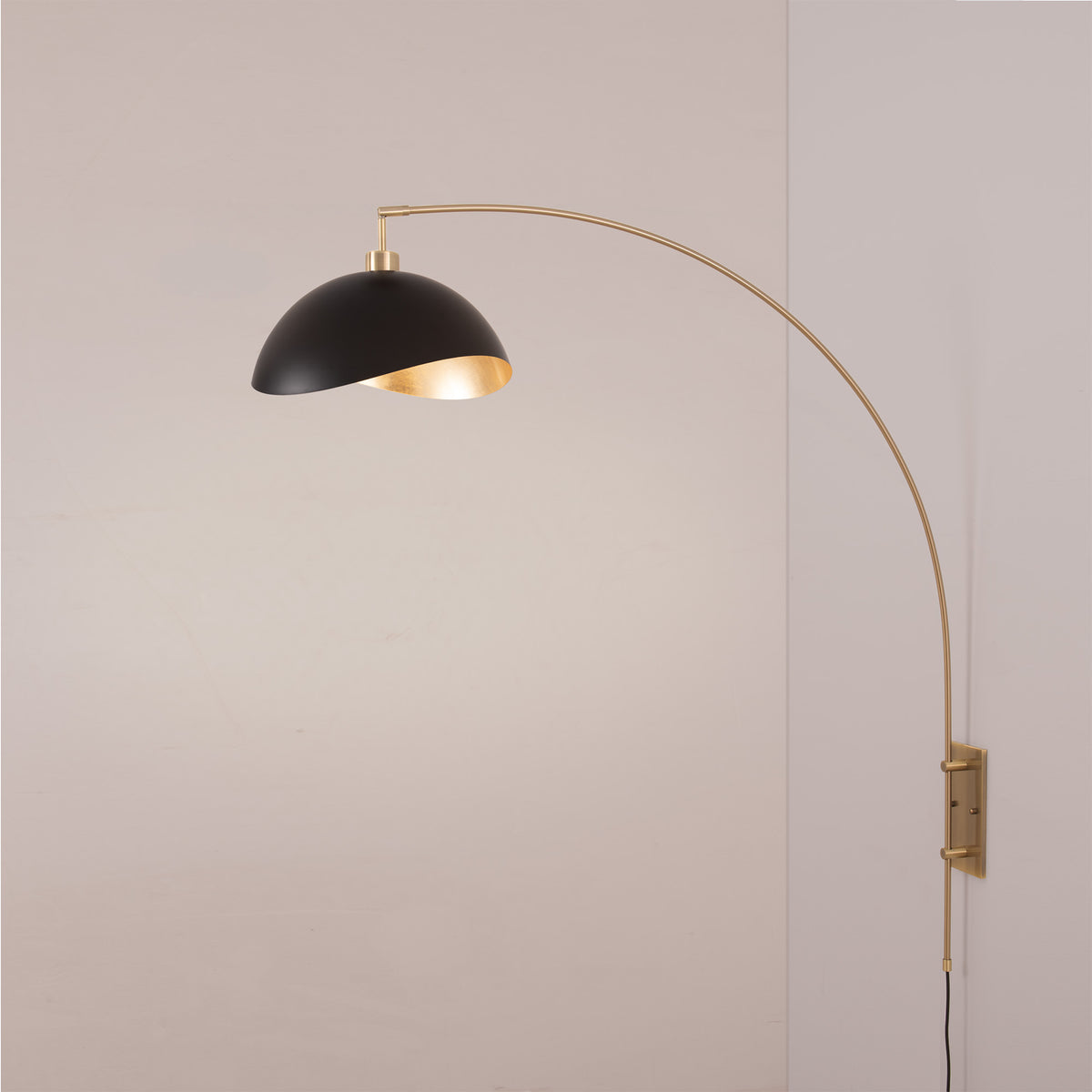 Lampe murale arc Luna Bella de Nova of California 3024836MG en laiton vieilli
