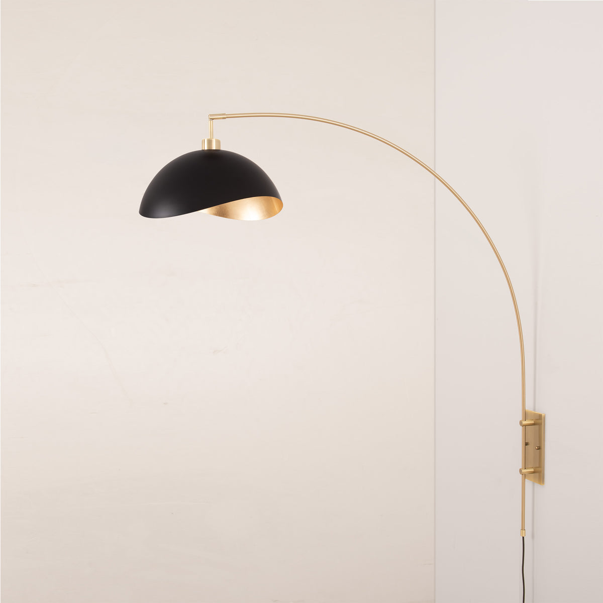 Lampe murale arc Luna Bella de Nova of California 3024836MG en laiton vieilli